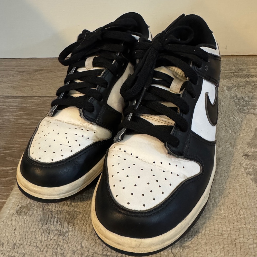 Nike Panda Dunks